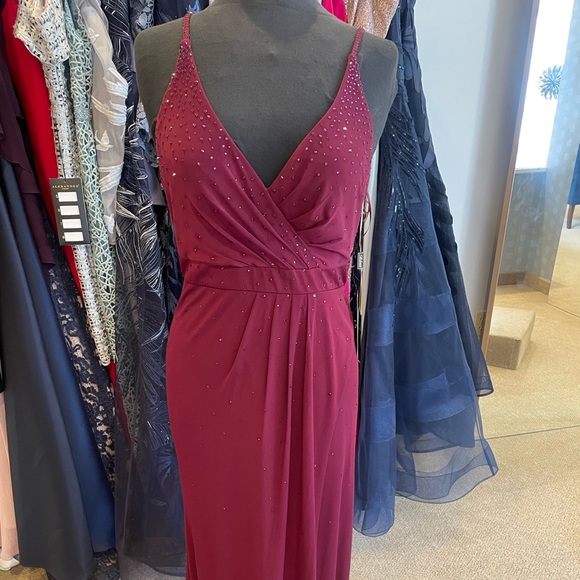 La Femme Dresses & Skirts - LA FEMME MAROON PROM DRESS OPEN BACK AND CRYSTALS NWT